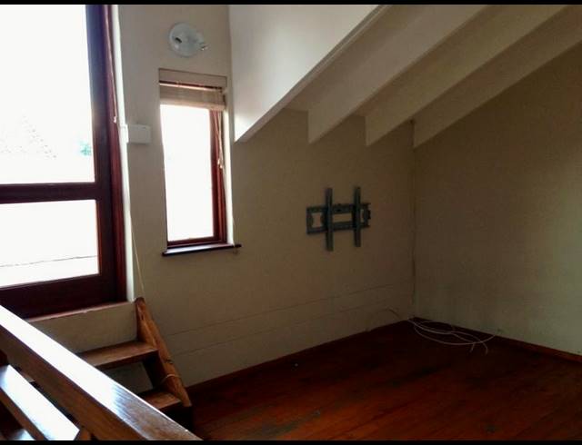 2 BEDROOM PROPERTY TO RENT IN MELROSE